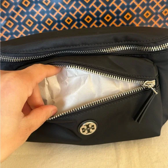 Tory Burch Nylon Belt Bag Fanny Pack 170436 in Black Lightweight NWT - Picture 5 of 12